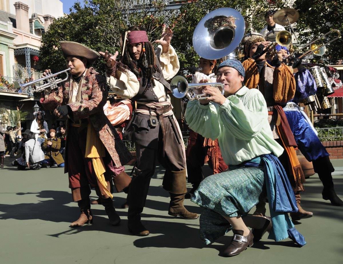 ジャック・スパロウが登場!「パイレーツ・ブラス」