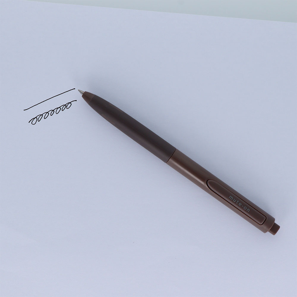 文房具です 楽天市場】サンスター文具 Dr.Grip 4+1 スヌーピー メール便対応 4色