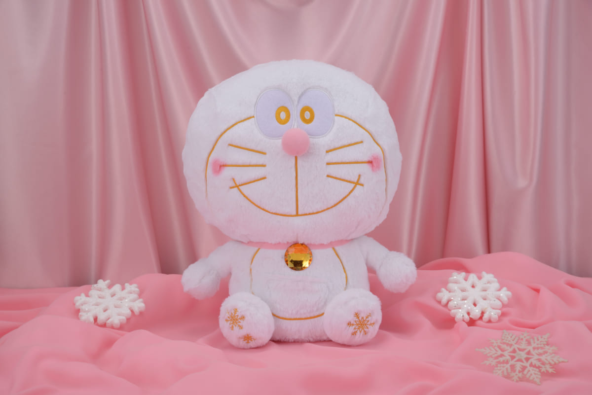 雪のように真っ白なマスコットも登場！セガプライズ「ドラえもん」グッズ