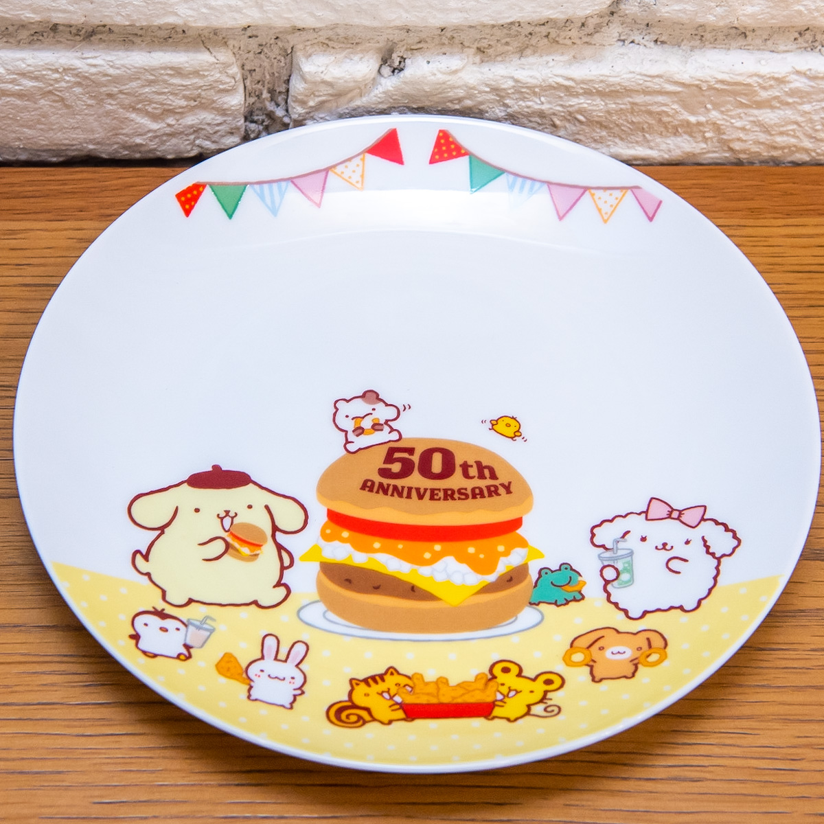 オリジナルデザインのプレート付きセットも登場！モスバーガー