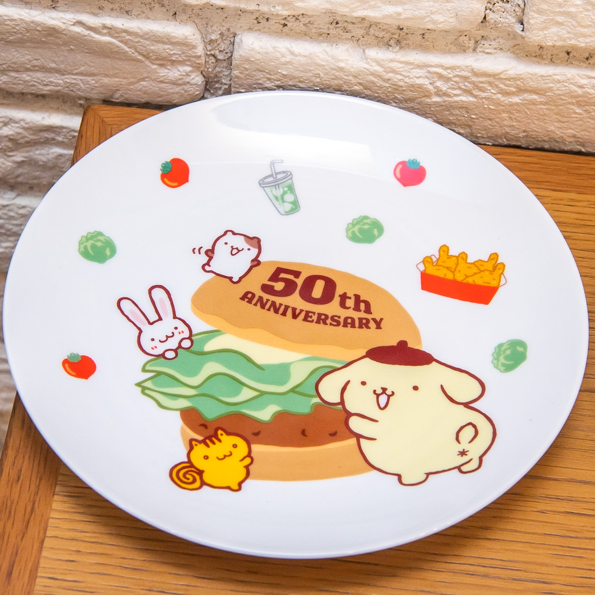 オリジナルデザインのプレート付きセットも登場！モスバーガー