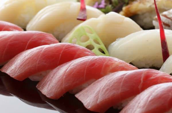 握り寿司（土・日・祝のディナー限定）