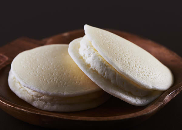 もっちり白いレアチーズどら (4)
