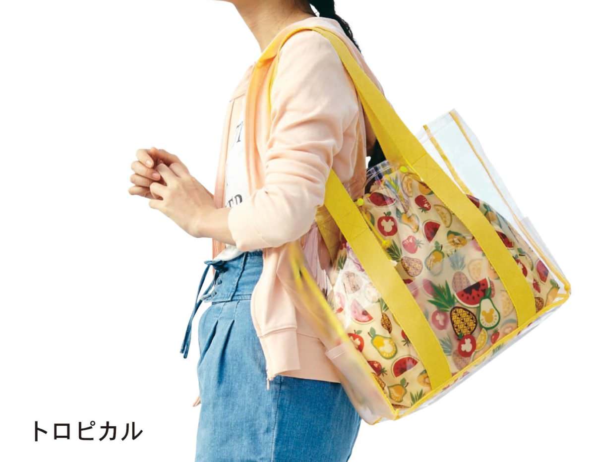 巾着付きビニールバッグ　使用イメージ　アップ