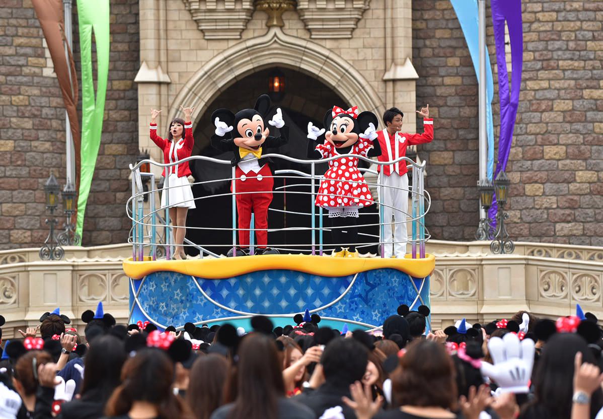 ハロウィーンイベント開催周年特別企画 東京ディズニーランド ミッキー ミニーの仮装をしたゲストが大集合 Dtimes