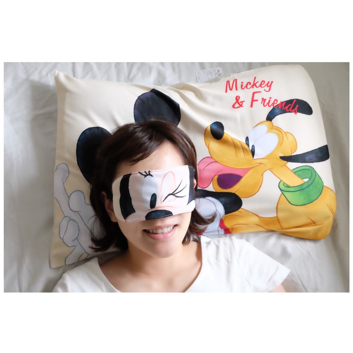 日本製転写プリント枕カバー＆アイマスクセット　ミッキー　使用イメージ