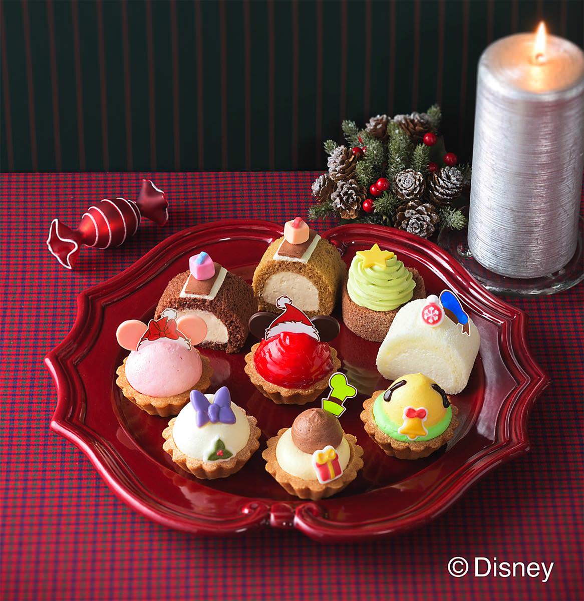 サンタ帽のミッキーたちがかわいい 銀座コージーコーナー クリスマス ディズニー プチガトー 9個入 Dtimes