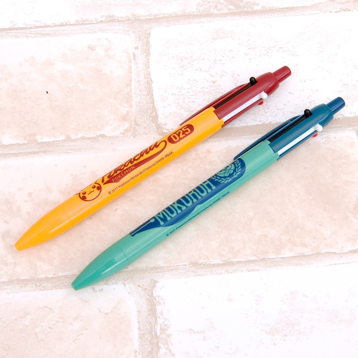 シャープペン&2色ボールペン　カレッジロゴ2　ピカチュウ