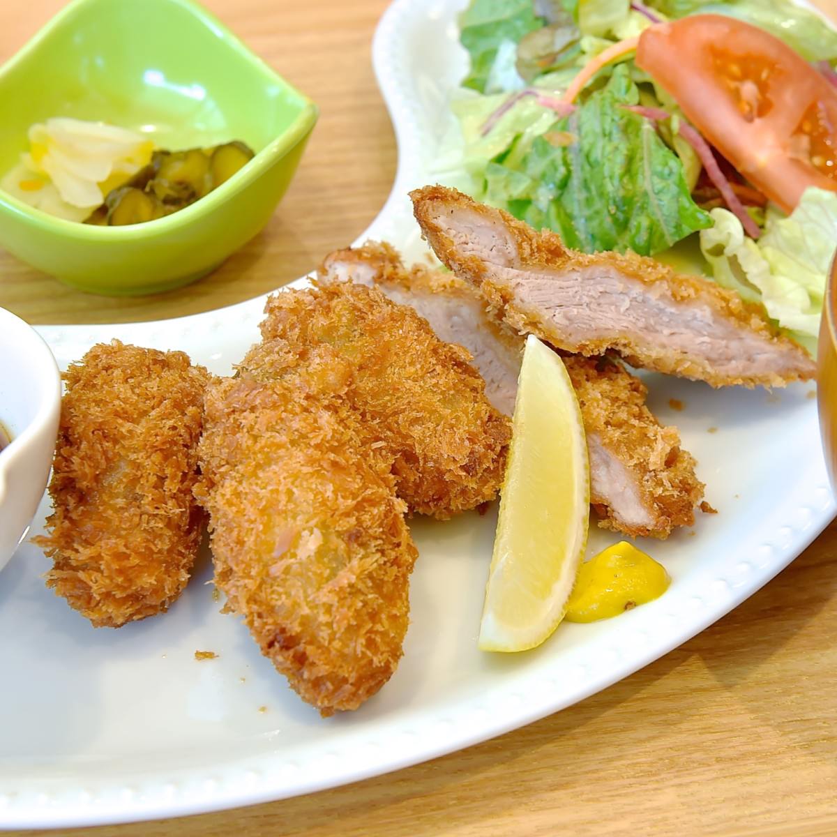 広島県産牡蠣フライとやわらかひれかつ chawanスタイル