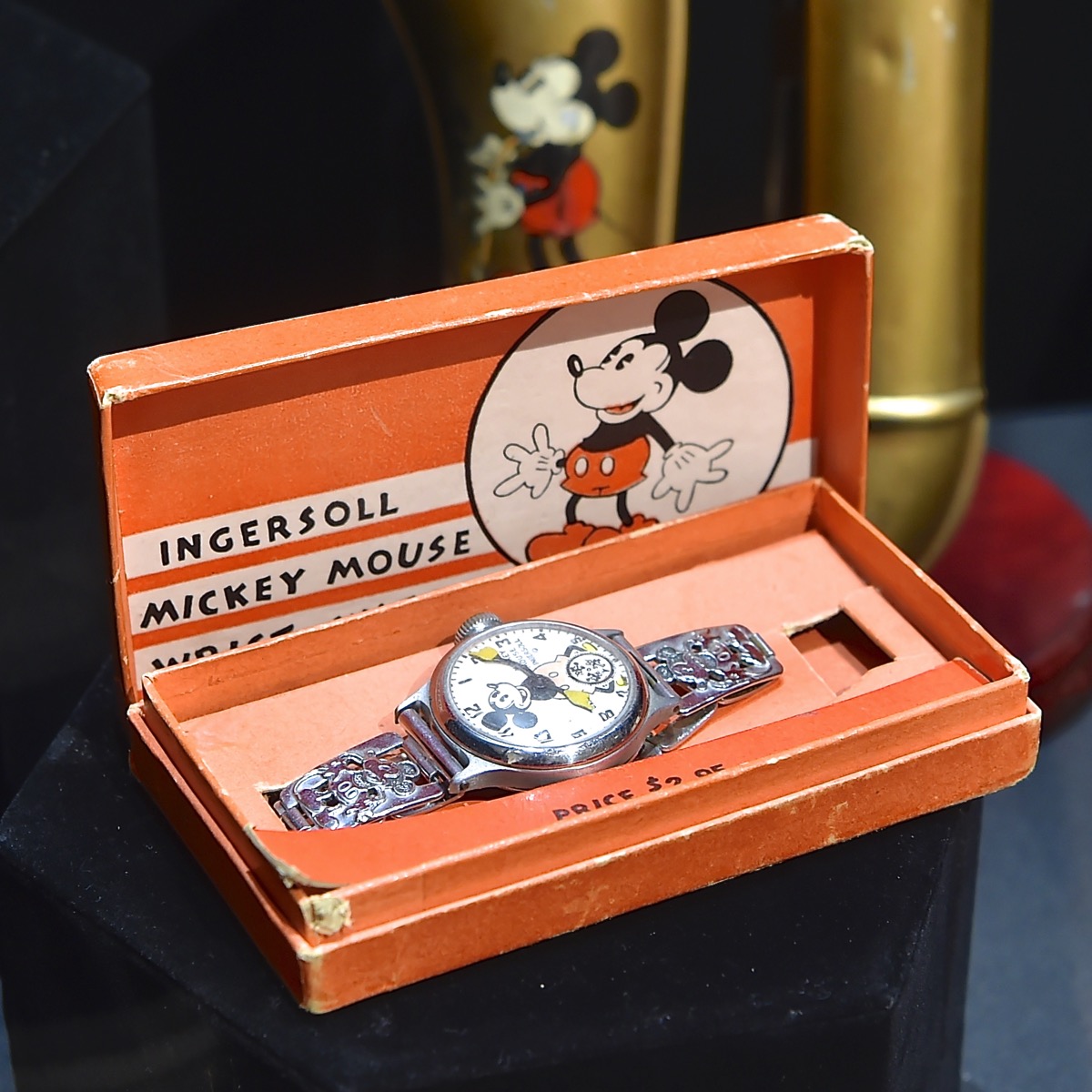 最古ミッキーマウス腕時計