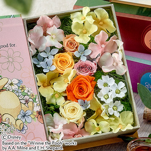 アンティークブックをイメージしたお花のアレンジメント 日比谷花壇 ディズニーデザイン フラワーブックシリーズ Dtimes