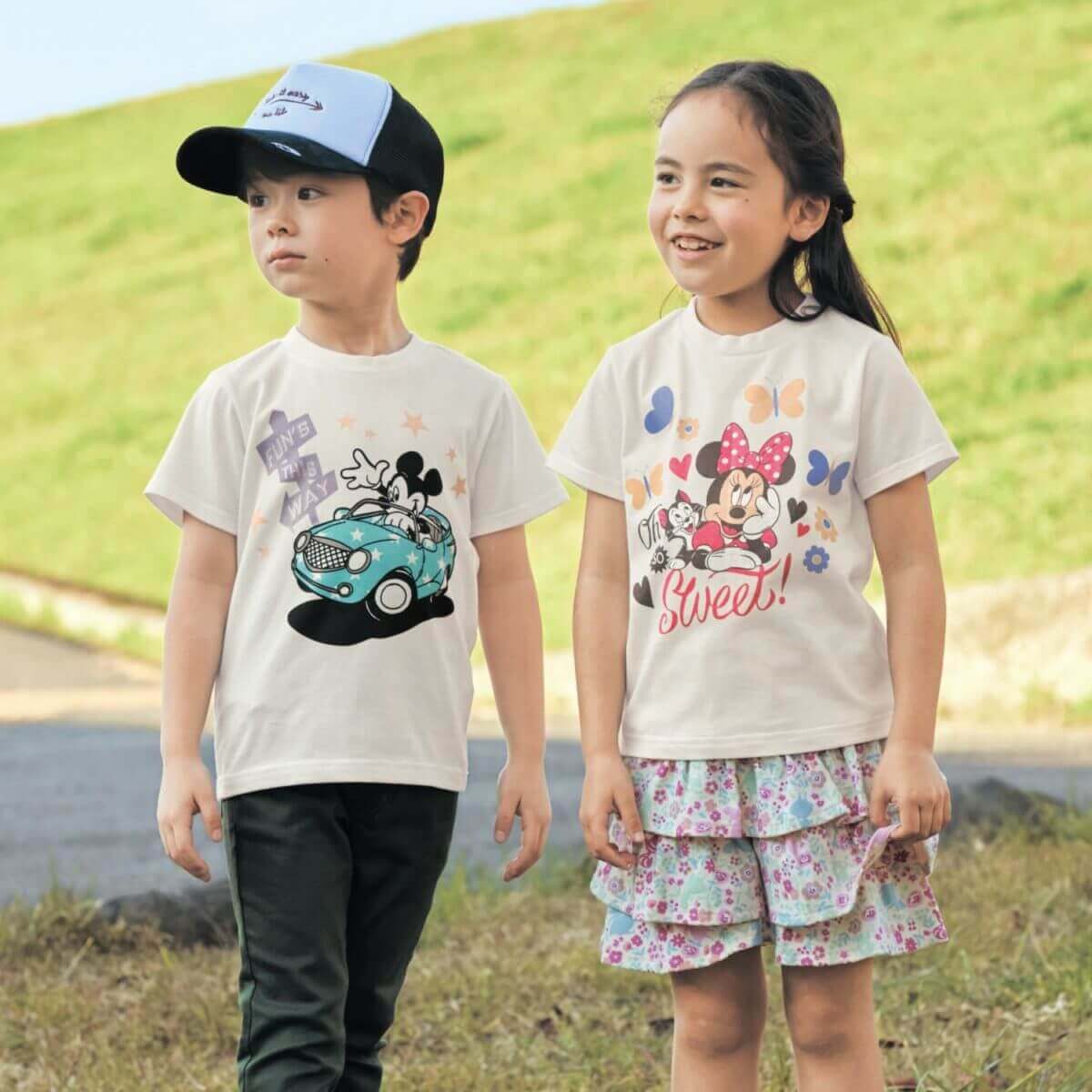 太陽光で色が変わるＴシャツ