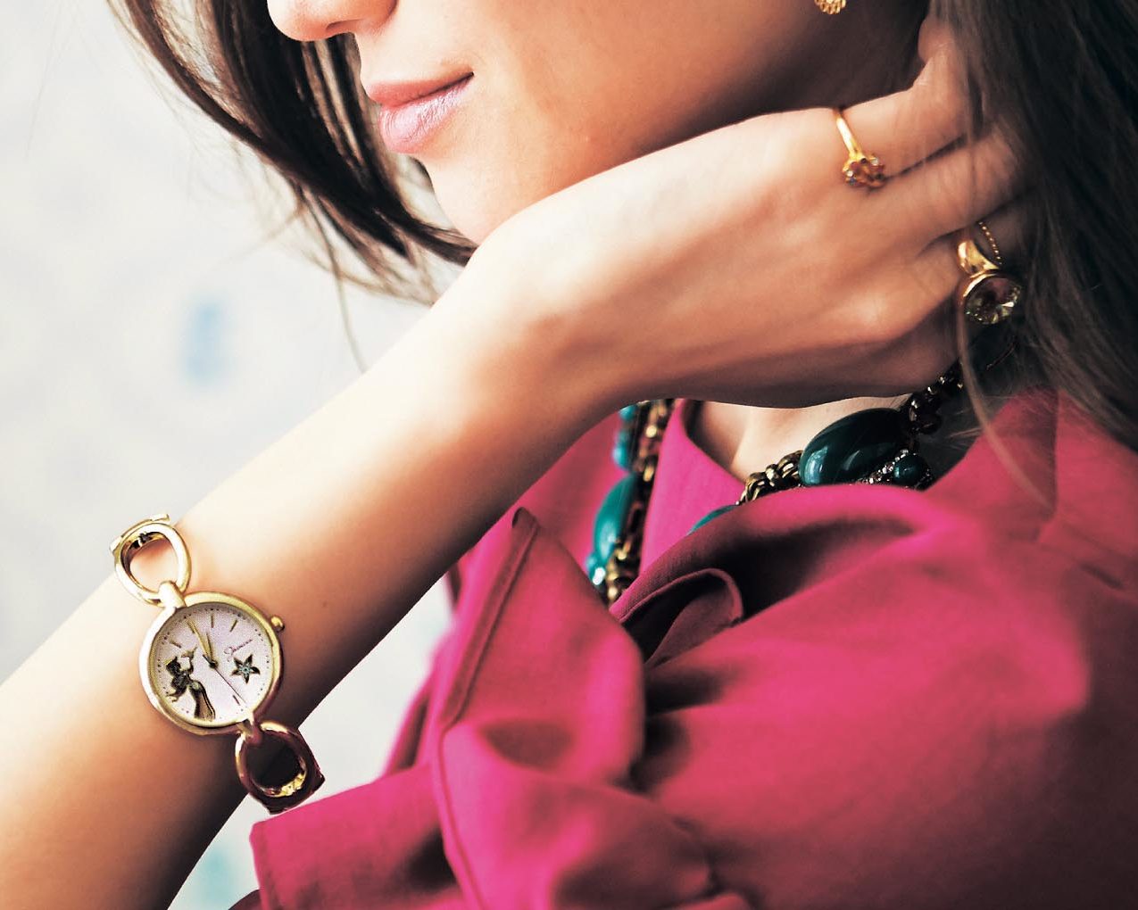 バングル型腕時計　着用イメージ
