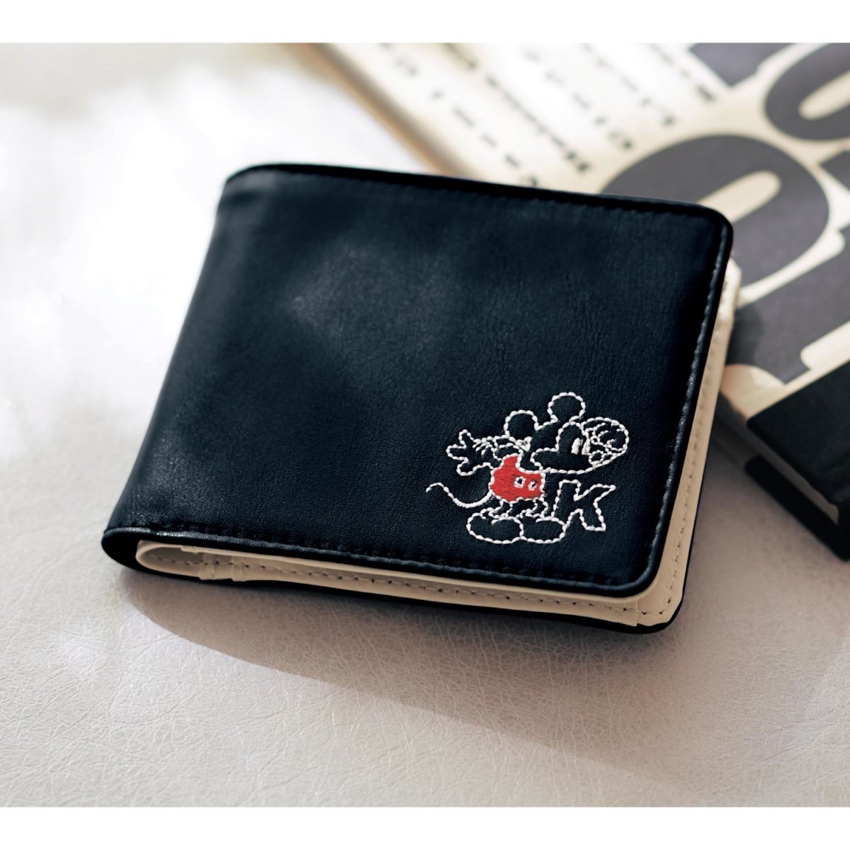 イニシャル財布