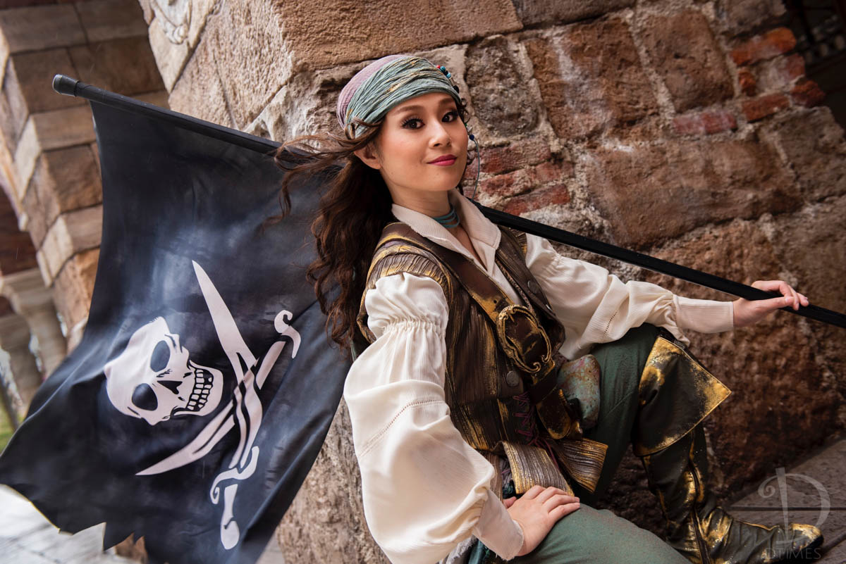 魅力的な海賊が続々登場 東京ディズニーシー ディズニー パイレーツ サマー18 海賊グリーティング Dtimes