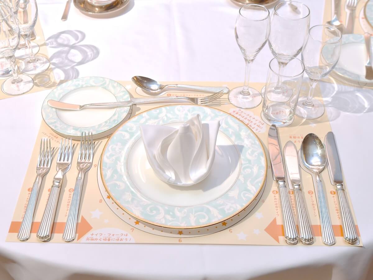 親子で楽しくテーブルマナーを学べる 浦安ブライトンホテル東京ベイ 食育イベント いっしょに食べよう いっしょに学ぼう Dtimes