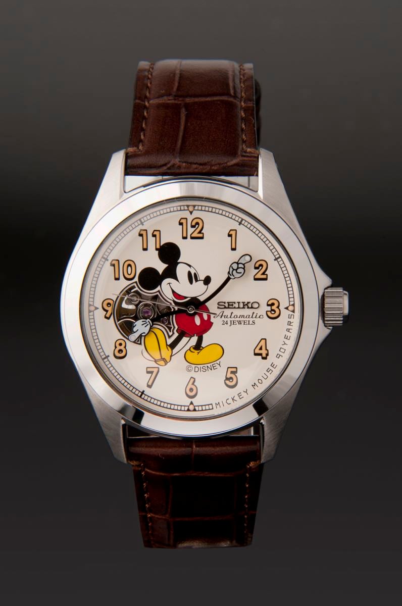 ファッション小物ディズニーリゾート　ミッキー マウス90周年腕時計