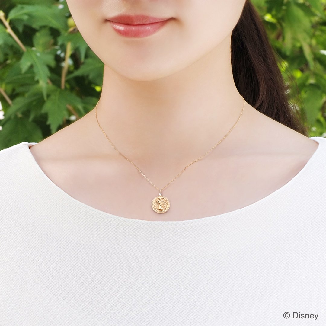 “MICKEY THE TRUE ORIGINAL” Celebration Coin Necklace　着用イメージ