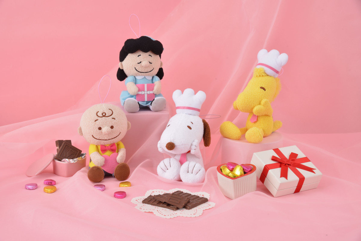 SNOOPY™ パステルバレンタインぬいぐるみ