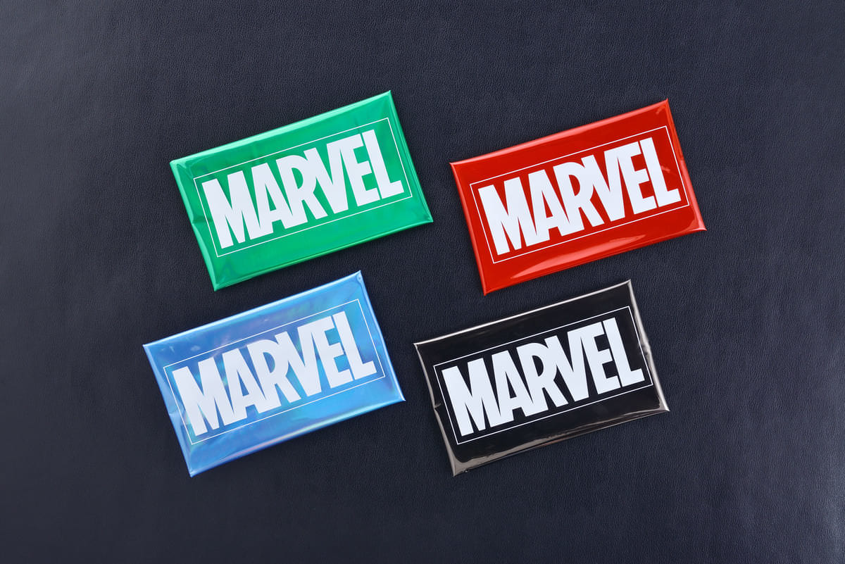 MARVEL　メタリックポーチ