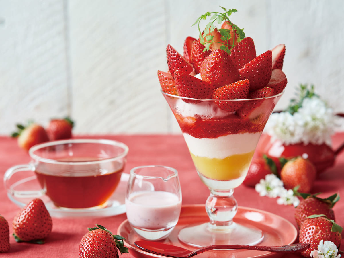 アフタヌーンティー・ティールーム「苺、桜、抹茶スイーツ10品」
