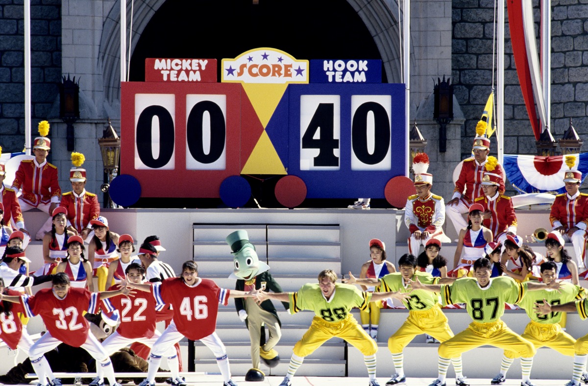 平成2年：東京ディズニーランドに巨大なデコレーションが出現！「ミッキーマウス・ スポーツフェスティバル」3