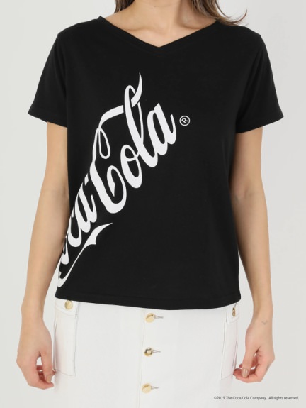 「コカ･コーラ」コラボVネックTシャツ３