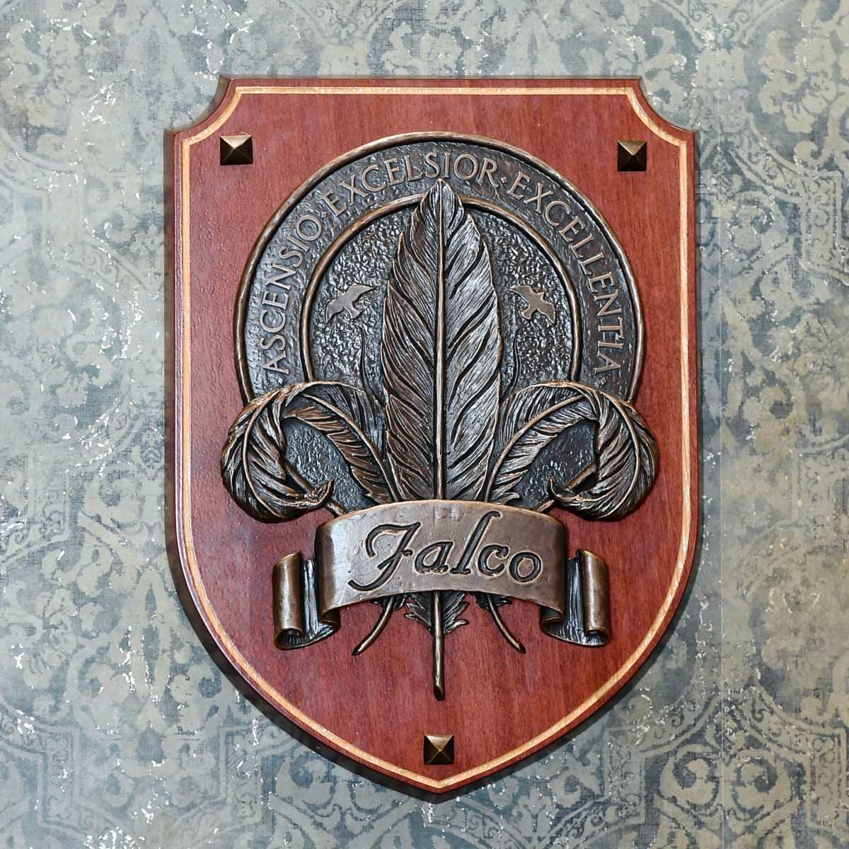 ファルコ家の紋章