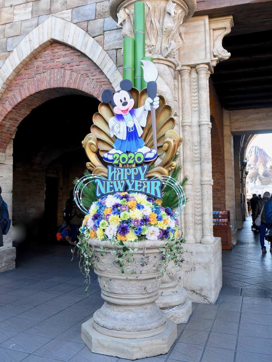 東京ディズニーシー　ミッキーマウス門松