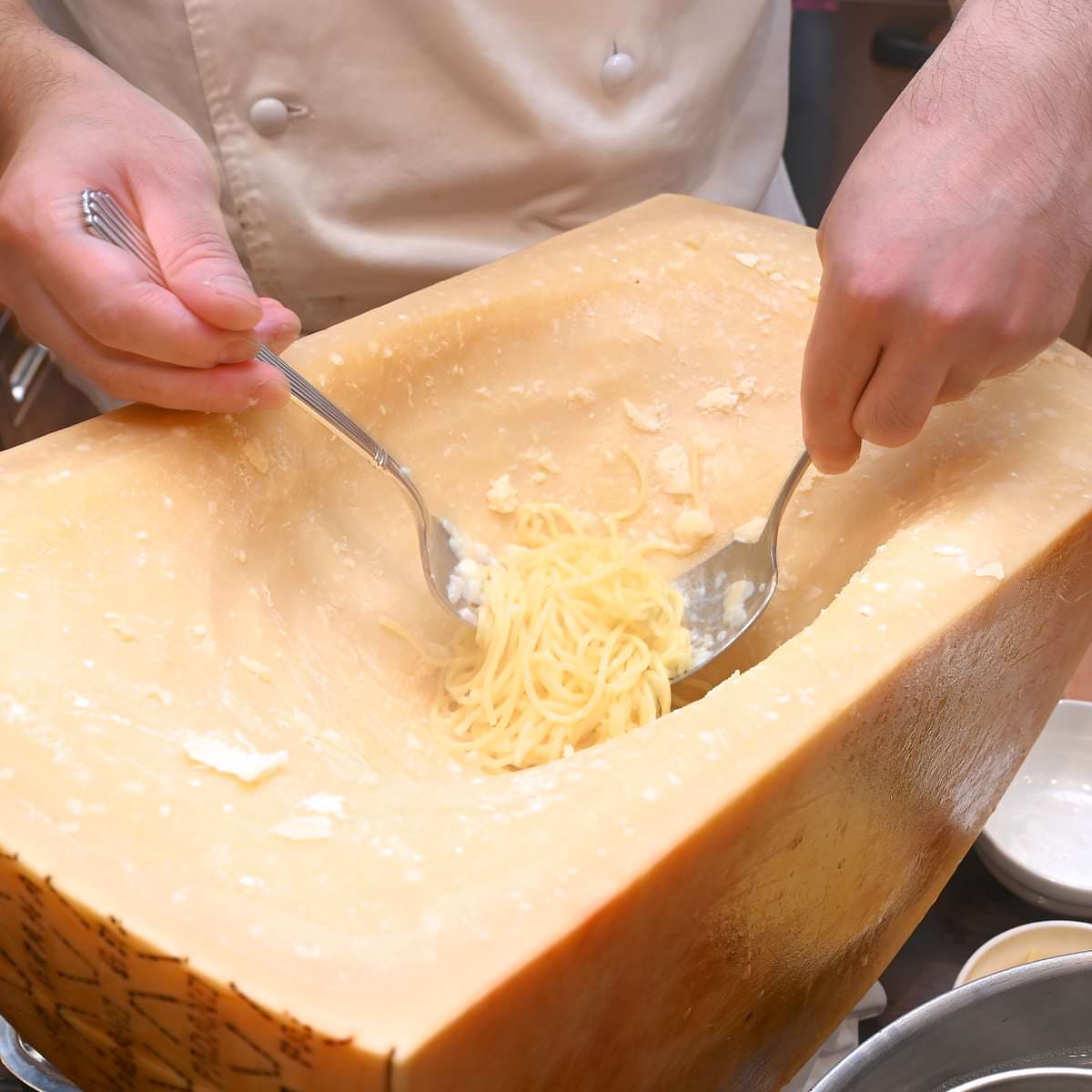 イタリア産チーズで仕上げる生パスタ