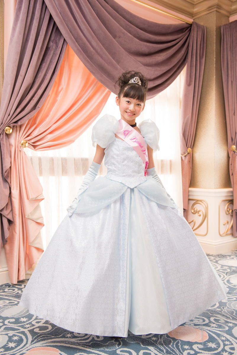 9周年記念イベントが ビビディ バビディ ブティック オーロラ姫 ドレス