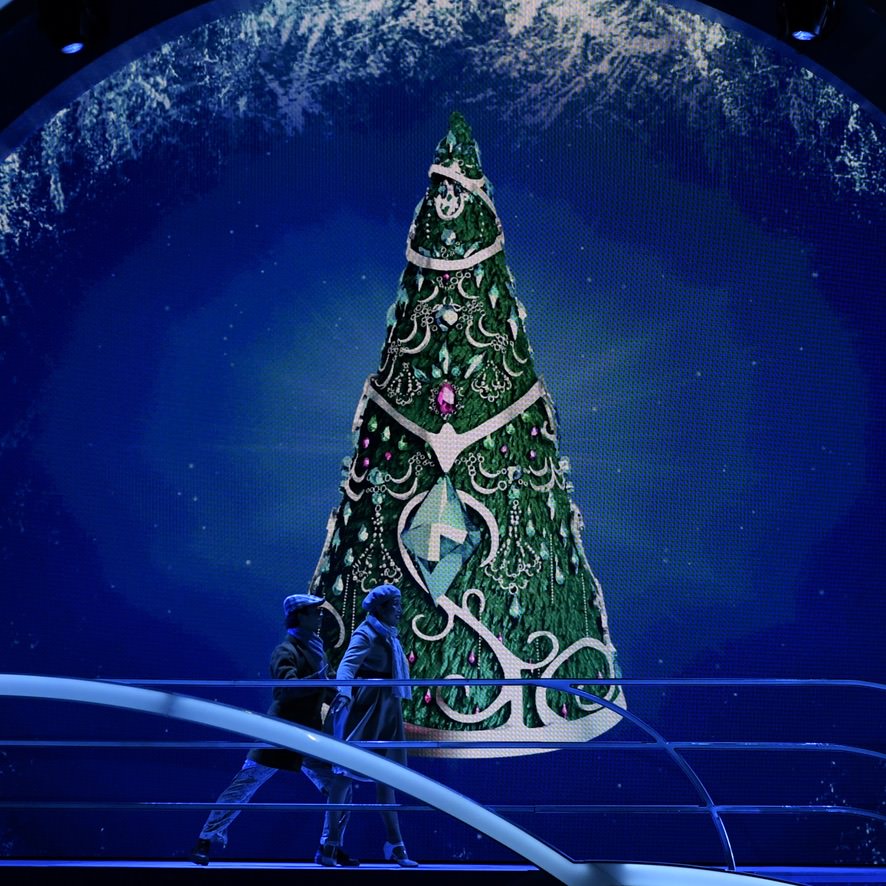 ユニバーサル・スタジオ・ジャパン“ユニバーサル・クリスタル・クリスマス2019”クリスタルの約束　クリスマスツリー