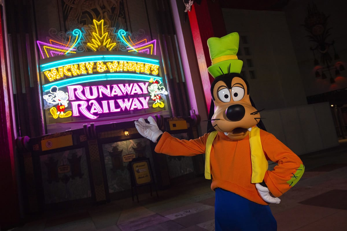 フロリダ ウォルト・ディズニー・ワールド「ディズニー・ハリウッドスタジオ」ミッキーとミニーのランナウェイ・レイルウェイ（Mickey & Minnie’s Runaway Railway）オープン