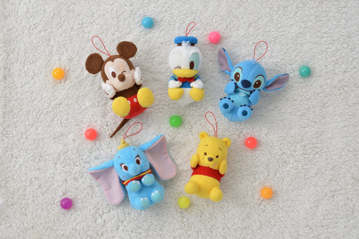 ディズニーキャラクター　赤いほっぺ　ころりんぬいぐるみ