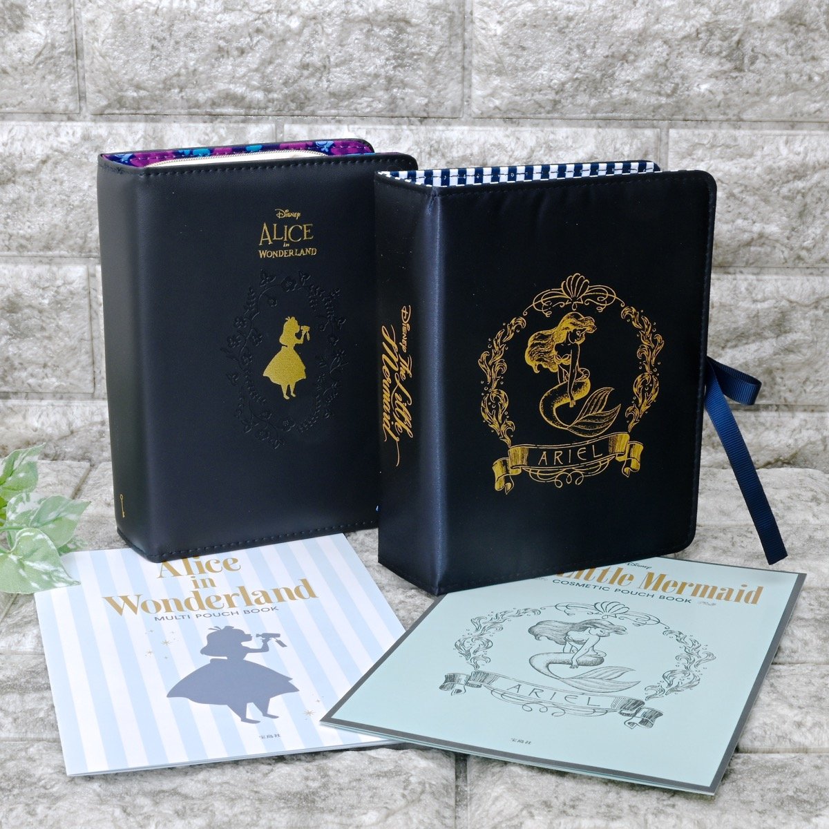 宝島社「Disney Alice in Wonderland MULTI POUCH BOOK／Disney The Little Mermaid COSMETIC POUCH BOOK」2