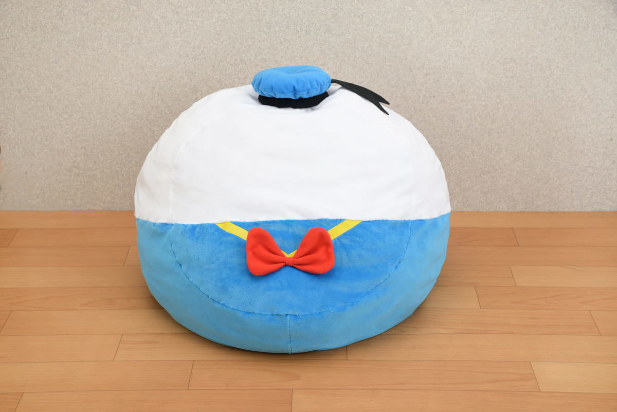 ドナルドダック　プレミアムモチーフクッション