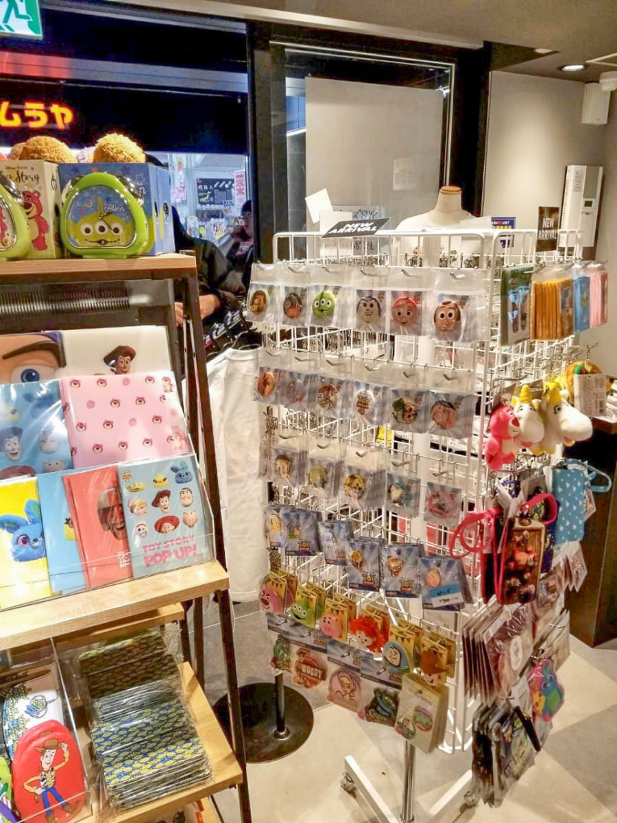 Jr秋葉原駅に トイ ストーリー グッズが集合 Toy Story Pop Up Dtimes