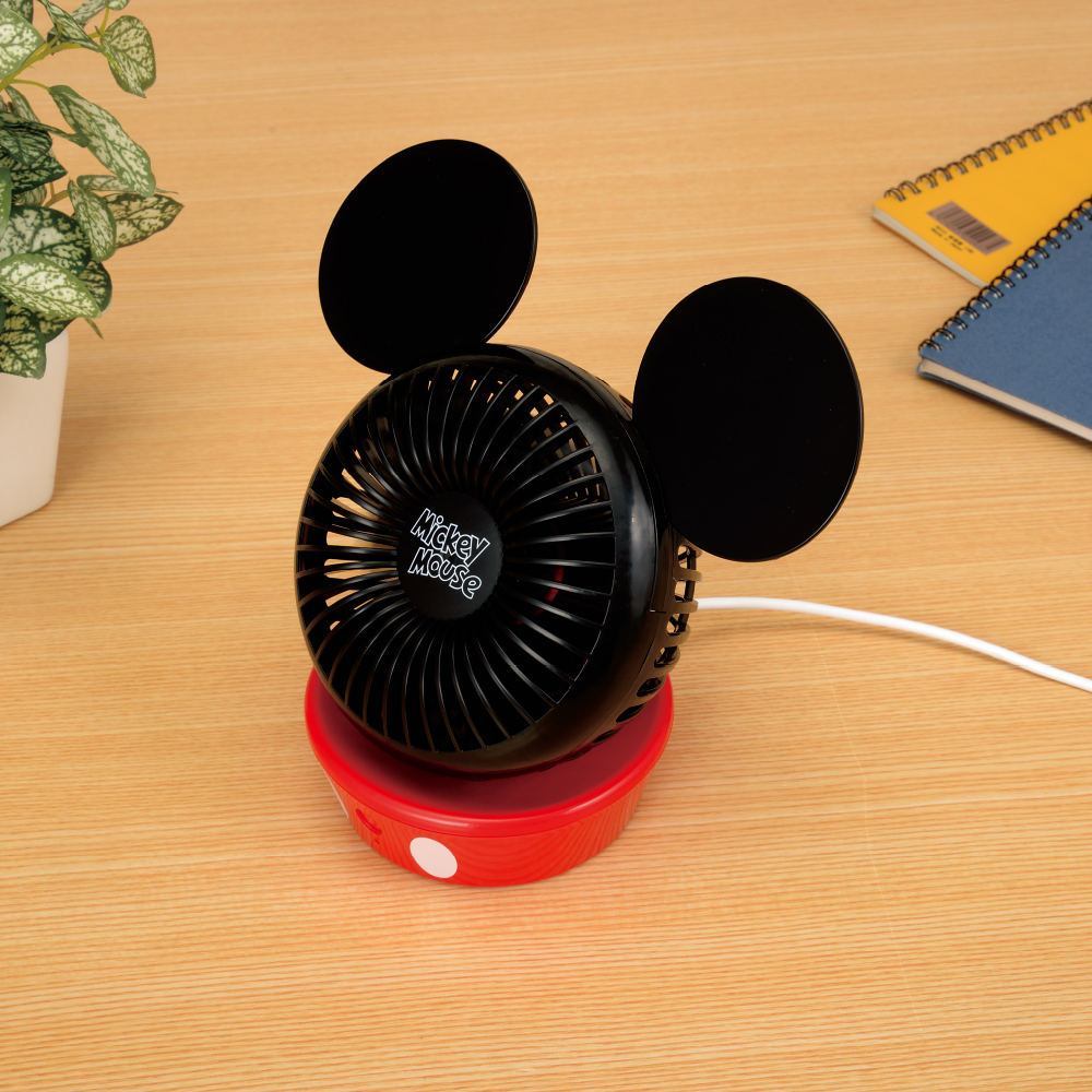 ミッキーマウス　プレミアムUSB卓上扇風機　使用イメージ2
