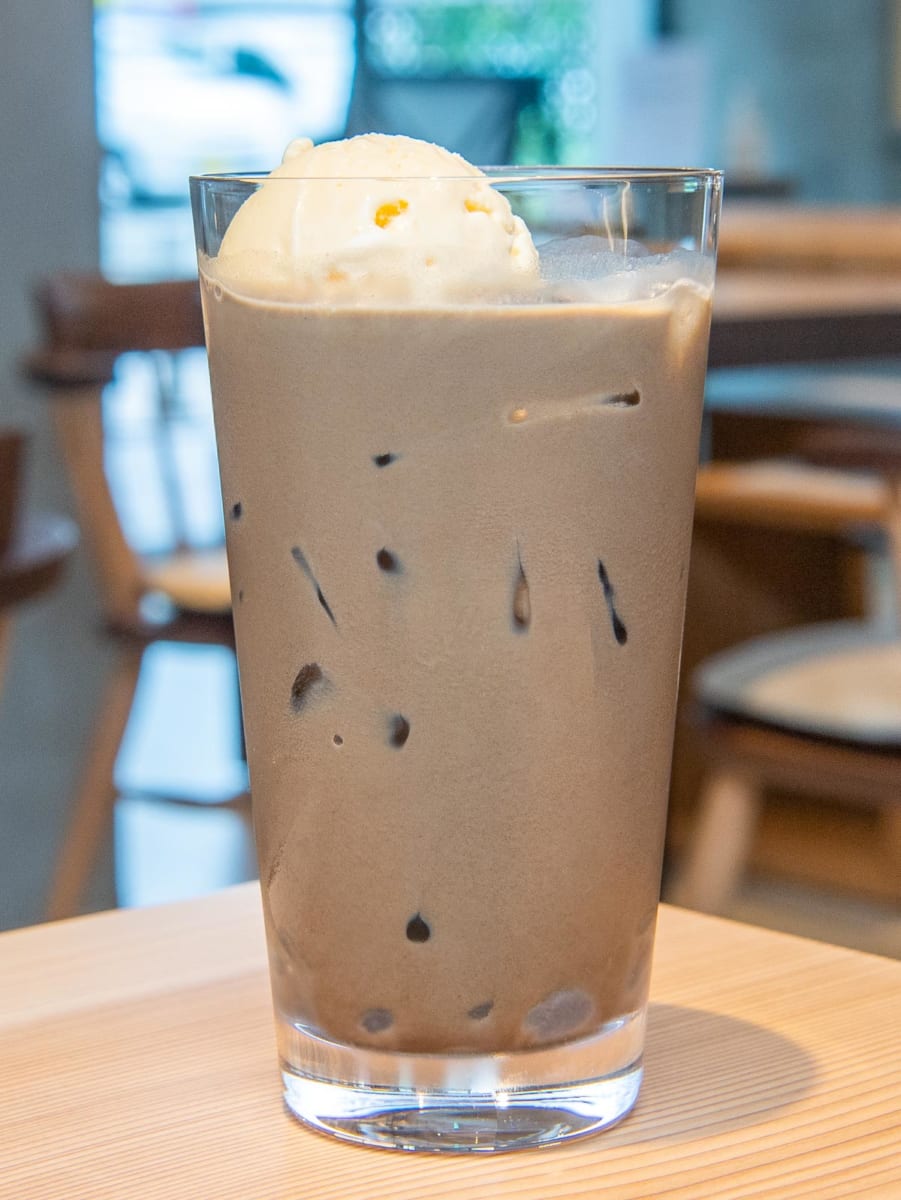 nana's green tea「mochi latte -モチラテ-」玄米抹茶＋アイスクリーム