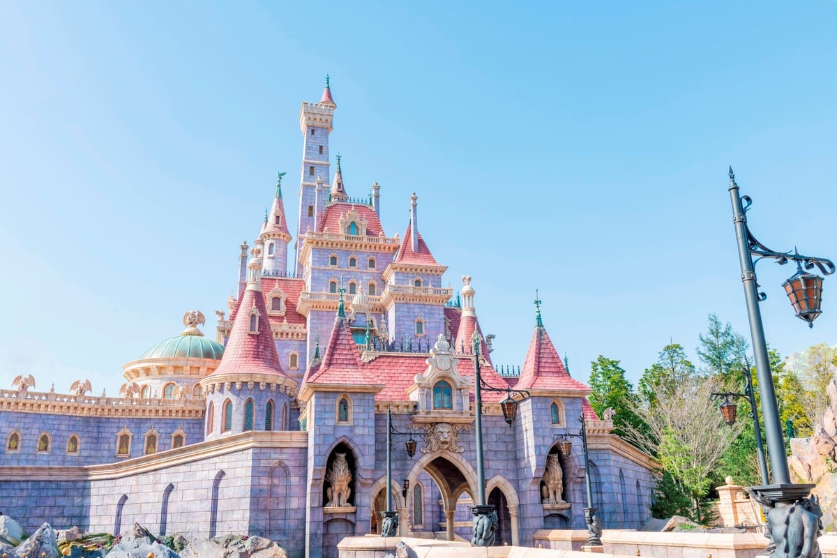 東京ディズニーランド 大規模開発エリアオープン　美女と野獣の城