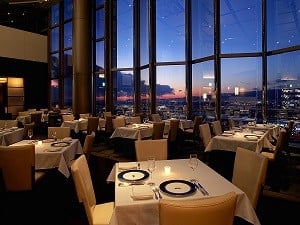 32階「レストラン＆バー　トップ・オブ・ユニバーサル」
