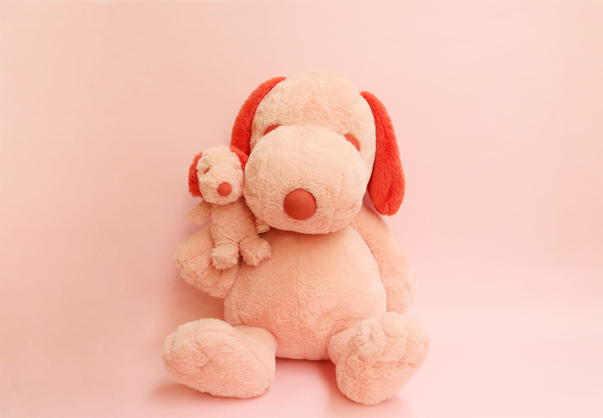 PEANUTS HOTEL「ピンクの巨大スヌーピー」モチーフぬいぐるみ2