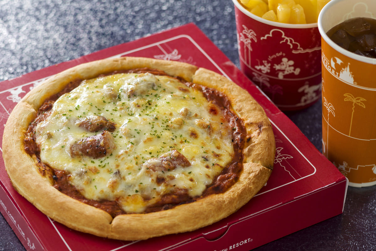 お肉たっぷり 東京ディズニーシー セバスチャンのカリプソキッチン ソーセージとミートソースのピザ Dtimes