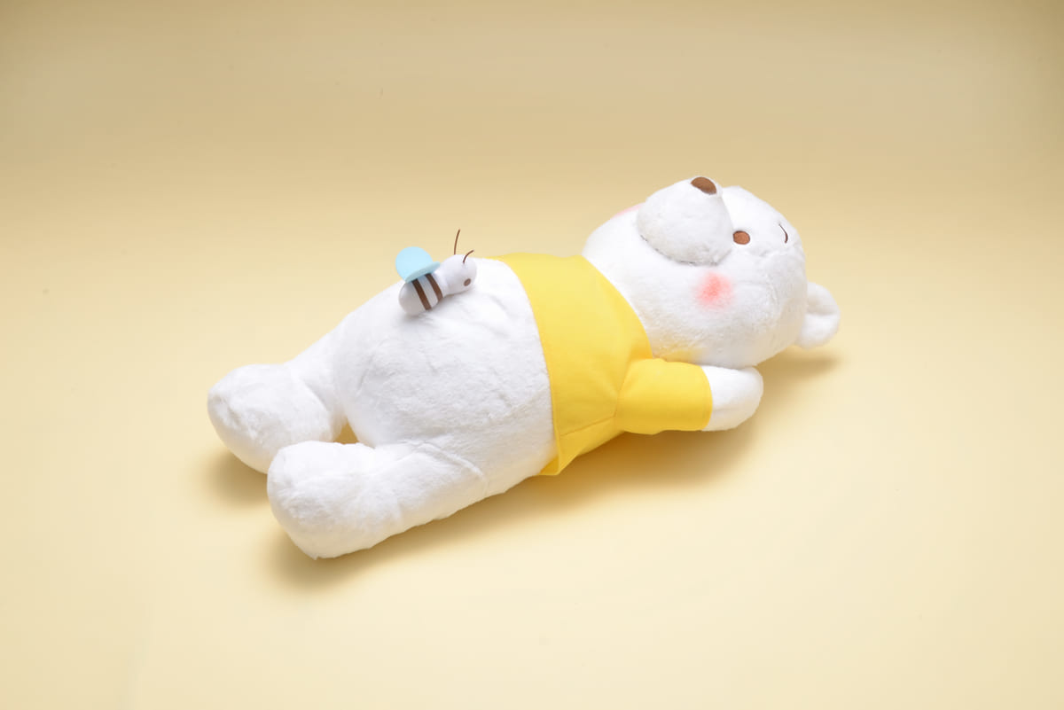 くまのプーさん 赤いほっぺ ギガジャンボホワイトおひるねぬいぐるみ