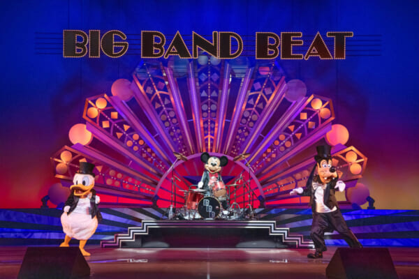 ドラムを叩くミッキー！東京ディズニーシー「We Love ビッグバンド