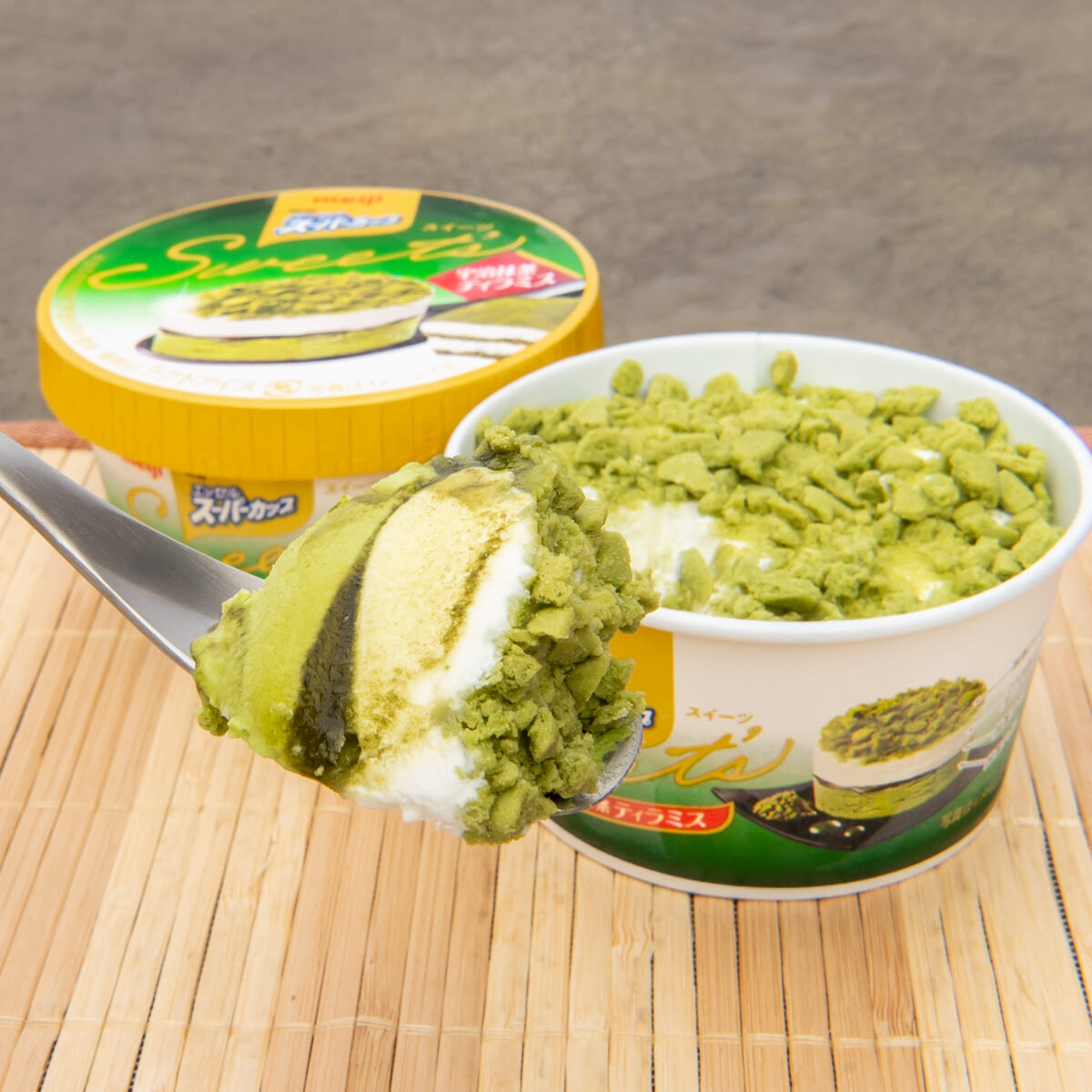 明治 エッセルスーパーカップSweet’s 宇治抹茶ティラミス