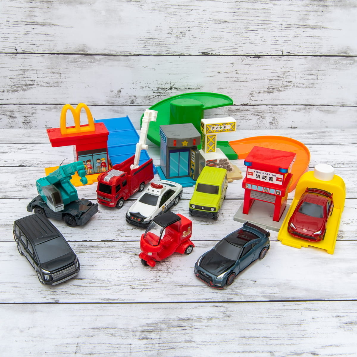 マクドナルド ハッピーセット「トミカ」メイン