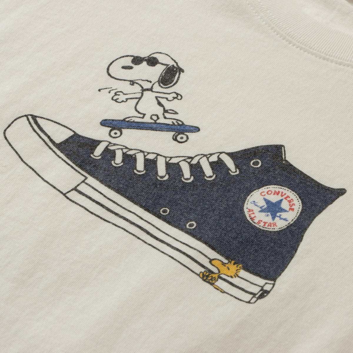 アイコニックな描き下ろしデザインのスヌーピー Plaza Peanuts Converse コラボレーションtシャツ ニフティニュース