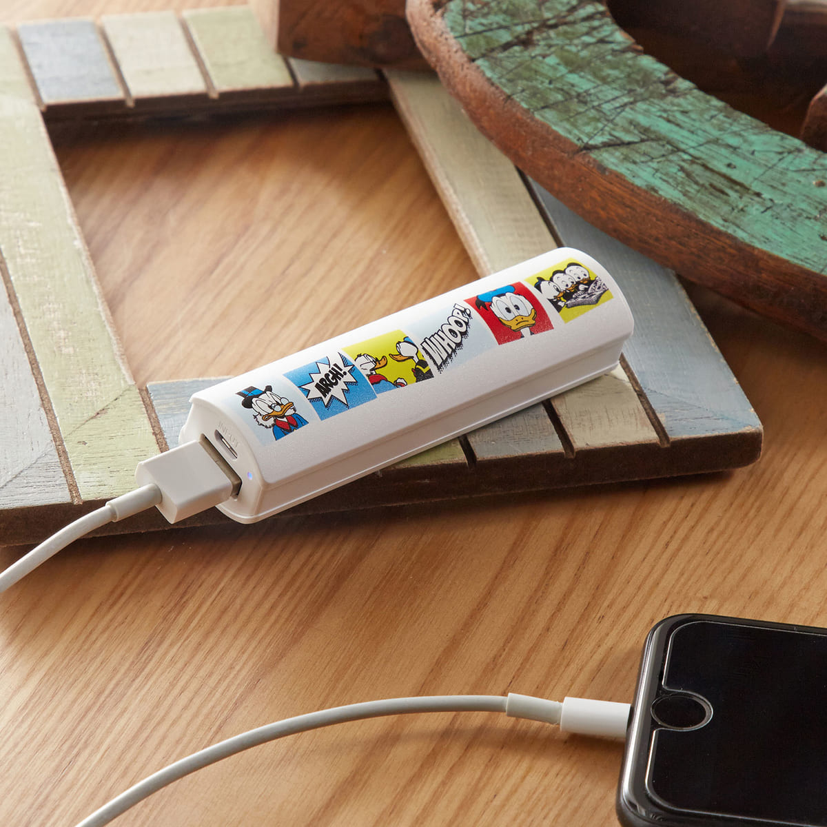 スティック型コンパクトスマートフォン充電器　ドナルド