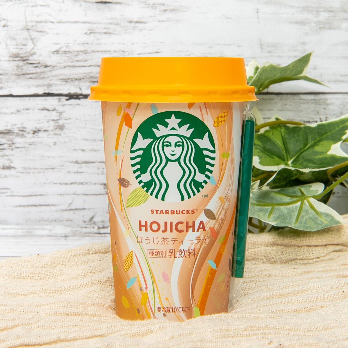 スターバックスチルドカップ「ほうじ茶ティーラテ」